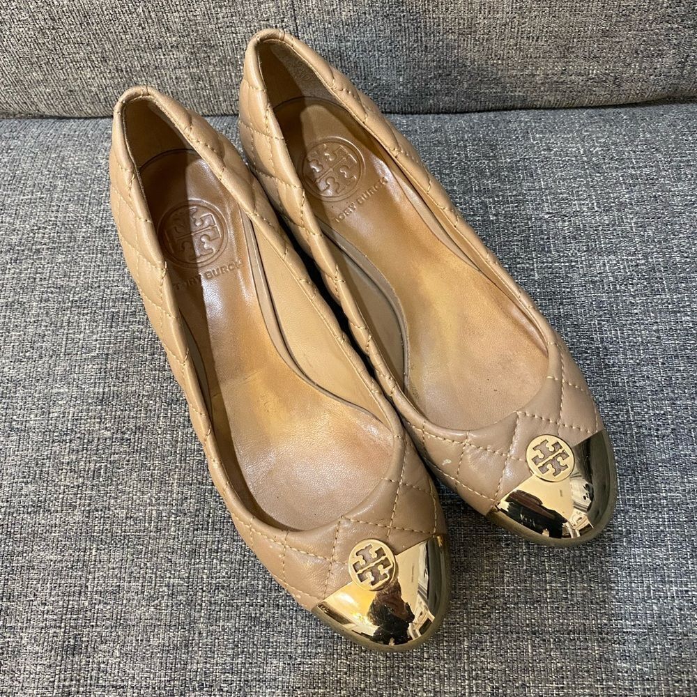 Tory Burch Kaitlin Quilted Leather Gold Cap-Toe Pumps Heels Women’s Size 5.5